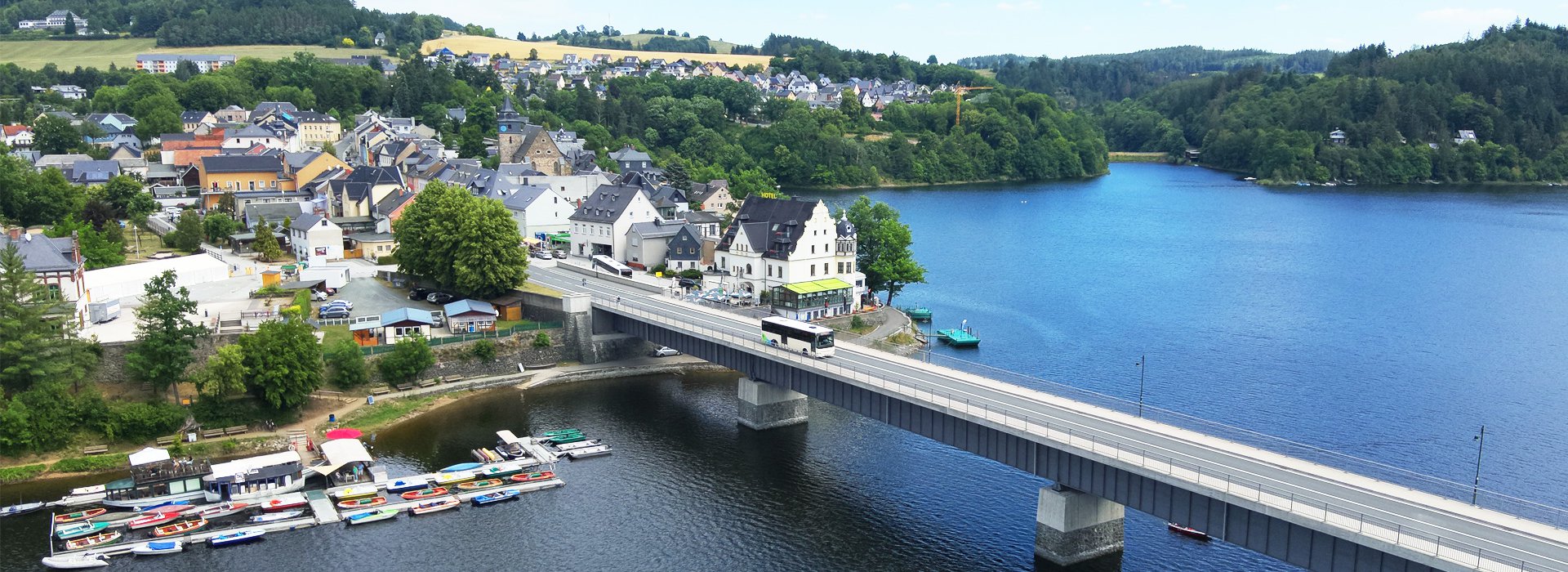 Drohnenaufnahme der Brücke bei Saalburg
