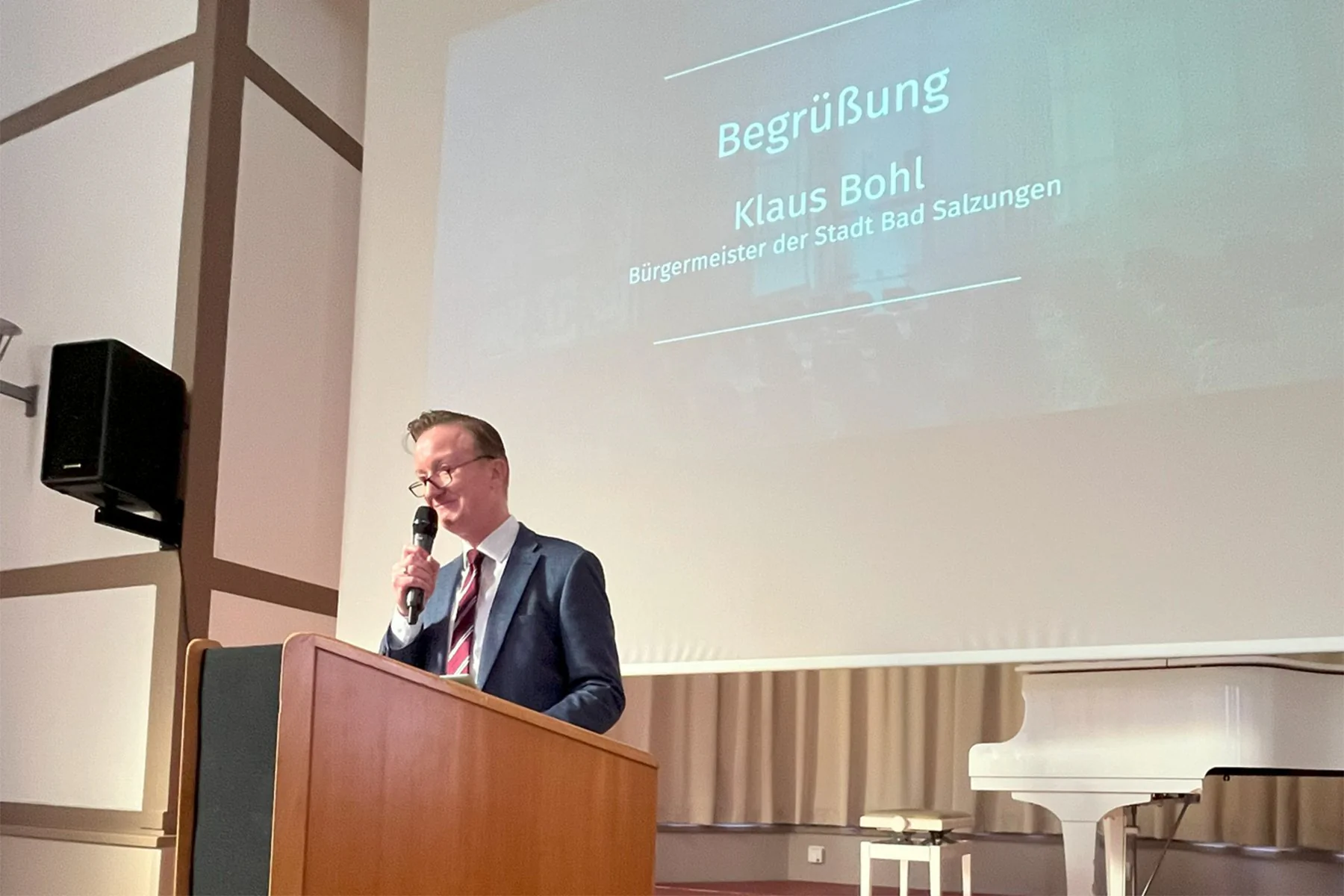 Copyright: Malcherek / TMDI Klaus Bohl bei seinem Vortrag beim Branchentreff Bahn in Bad Salzungen. Copyright: Malcherek / TMDI