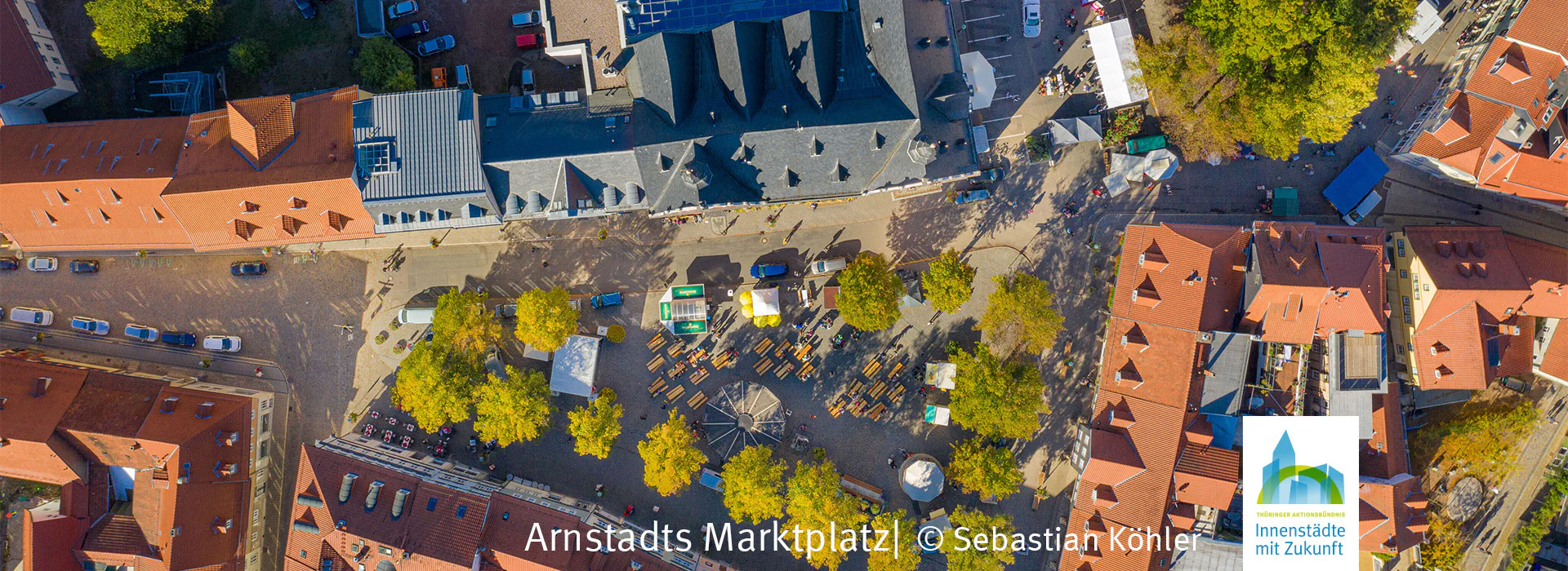 Bildbeschreibung / description: Luftbild des Marktplatz in Arnstadt