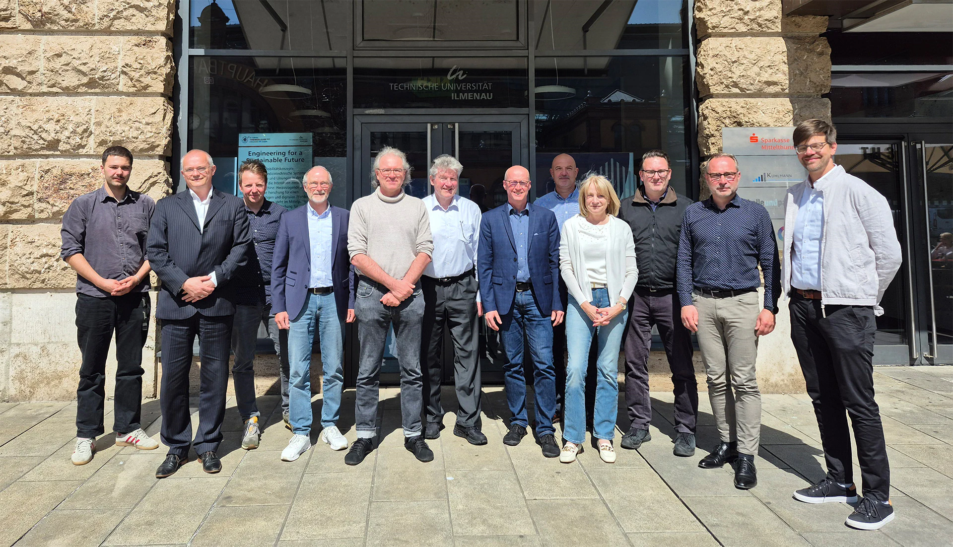 Bildbeschreibung / description: Gruppenfoto der Arbeitsgruppenmitglieder