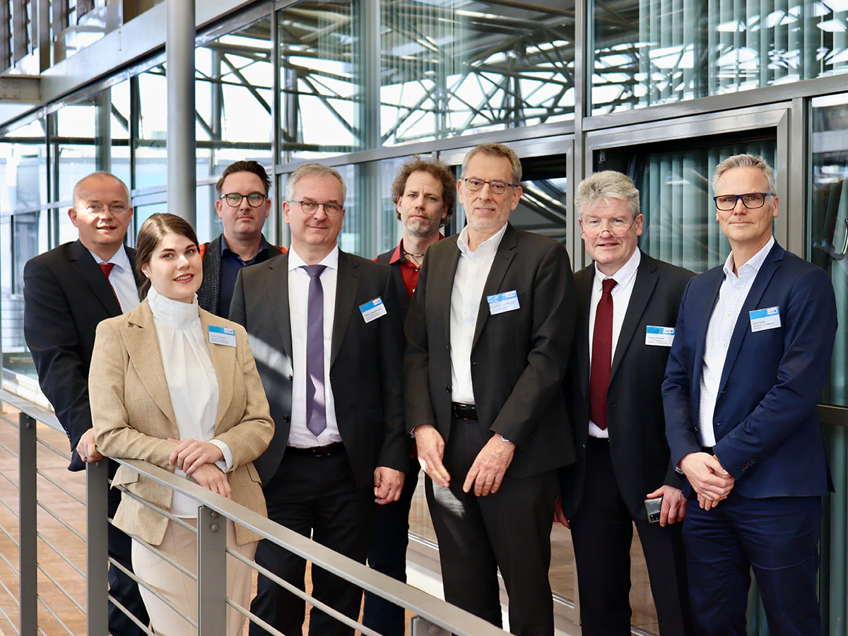 Bildbeschreibung / description: Gruppenfoto der Arbeitsgruppenmitglieder