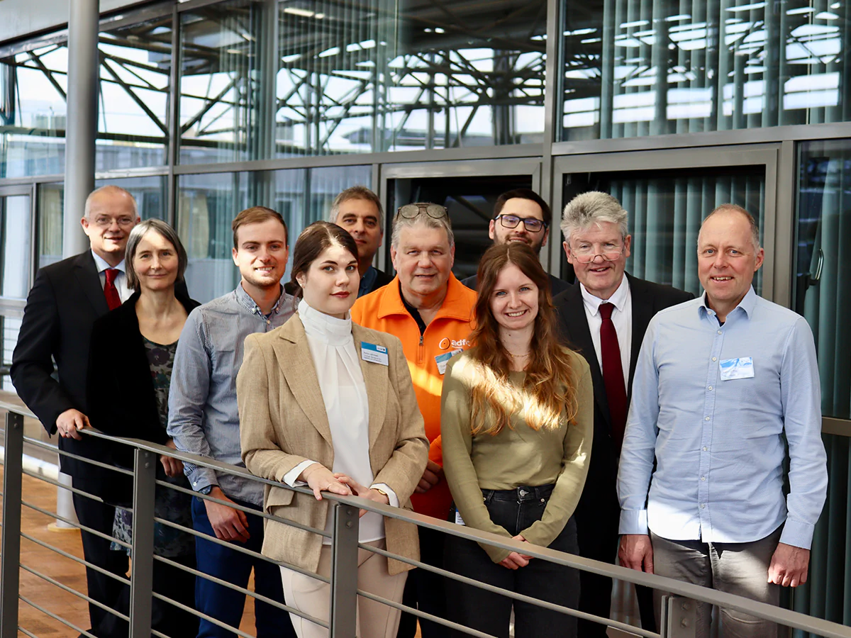 Bildbeschreibung / description: Gruppenfoto der Arbeitsgruppenmitglieder